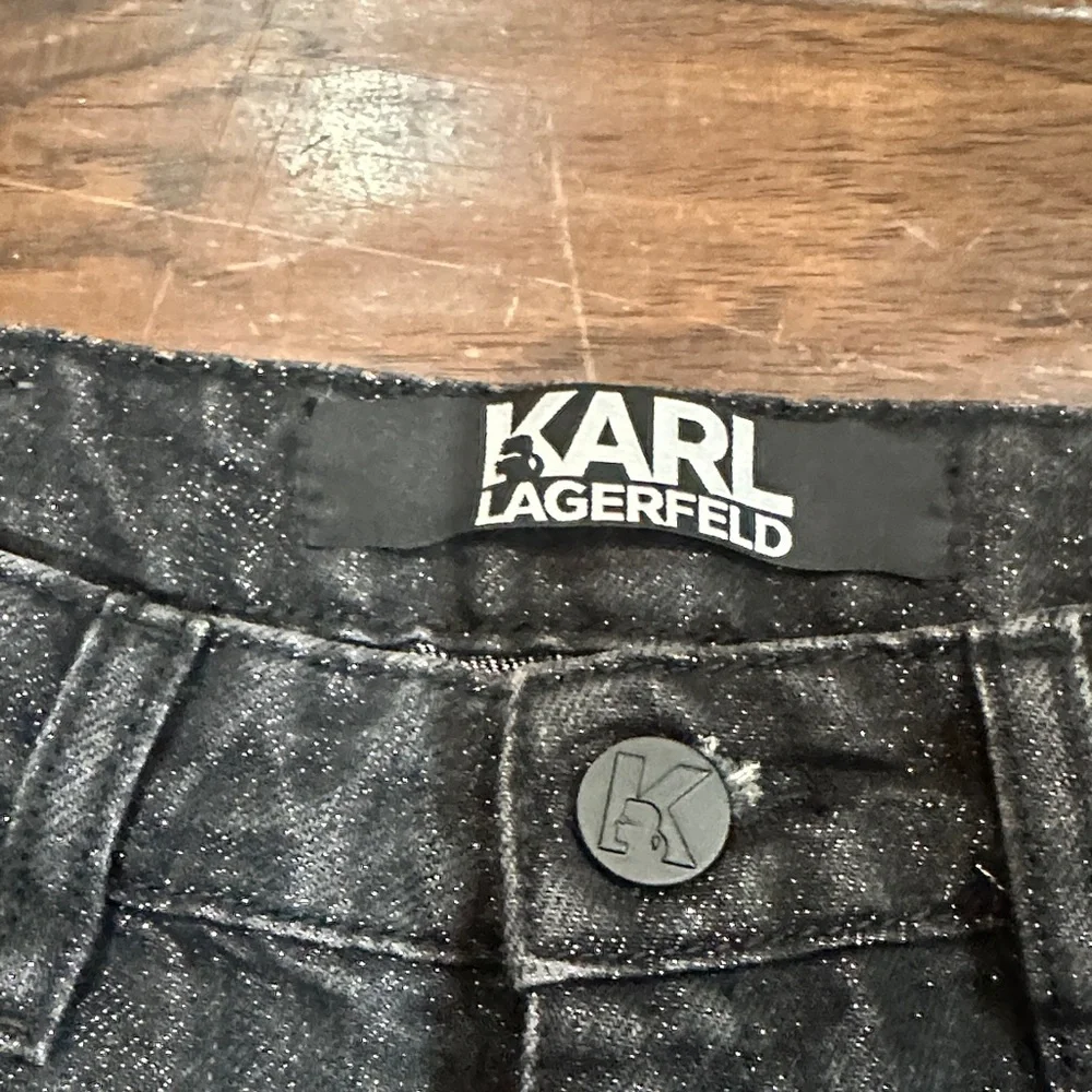 Karl Lagerfeld Black Distressed Skinny Metallic Jeans size 26 Luxury Denim - Picture 3 of 8